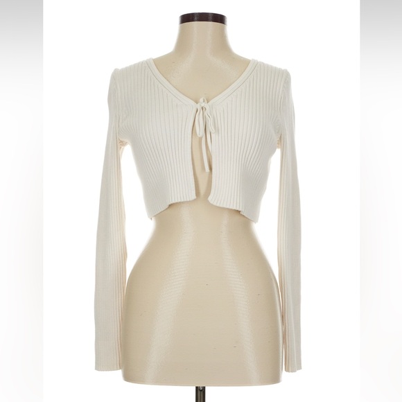 Gap 100% Cotton Tie-Front Crop
Cardigan - Picture 5 of 7